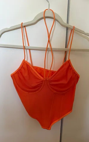 Crop Top Shein thumbnail 1