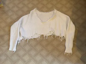 White Long Sleeve Cropped Sweater Size M thumbnail 2