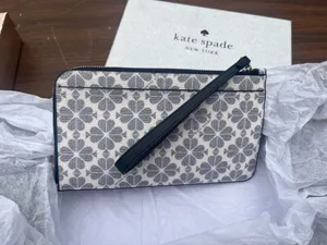 Kate Spade Wristlet thumbnail 2