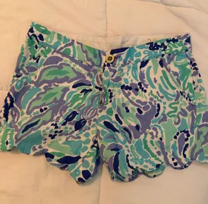 Lilly Pulitzer shorts  thumbnail 1