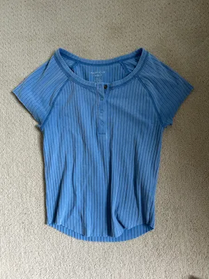 American Eagle Henley Tee thumbnail 2