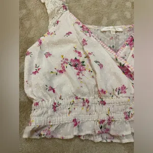 Love Shack Fancy white pink floral lace crochet sleeve crop tank women’s size L thumbnail 5