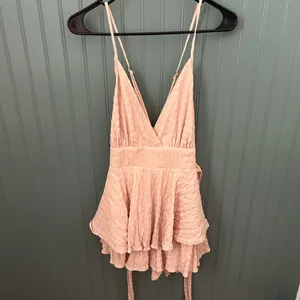 Style Rack Pink Textured Ruffle Tiered‎ Mini Dress Spaghetti Strap Size Medium thumbnail 2