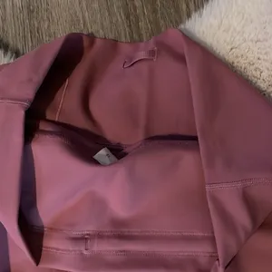 Lululemon Wunder Train HR Tight 28” Size 12 thumbnail 14