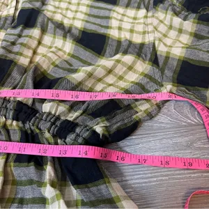Free‎ People Pacific Dawn Plaid Shirt black green tan sz L thumbnail 8