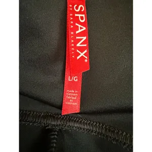 Spanx SPANXshape™ Faux Leather Leggings Women’s Size L Black Compression 2437 thumbnail 9