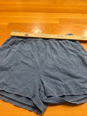 Halara women’s pull on Jean shorts size xlarge . thumbnail 3