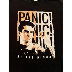 Tultex Panic At The Disco Brendon Urie T-Shirt Women's L Short Sleeve Graphic Black thumbnail 4