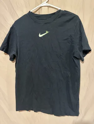 Nike T-shirt thumbnail 1