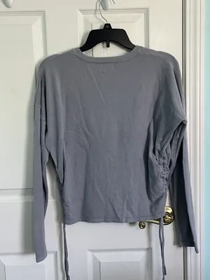 Sweater thumbnail 2