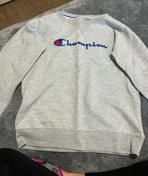 Crewneck thumbnail 1