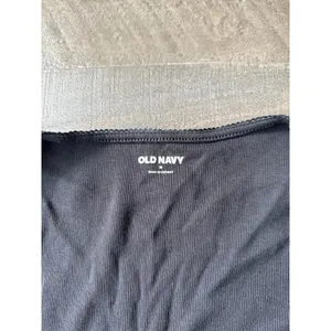 Old Navy Women's‎ Black Square Neck Short Sleeve Tee Size Medium thumbnail 2
