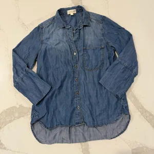 Cloth & Stone x Anthropologie Chambray Button Up Popover Top Women’s Small Blue thumbnail 1