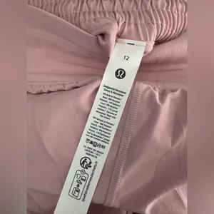 NWT LULULEMON - Pink Haze Hotty Hot HR Lined Short 4" - $68 - Size 12 thumbnail 11
