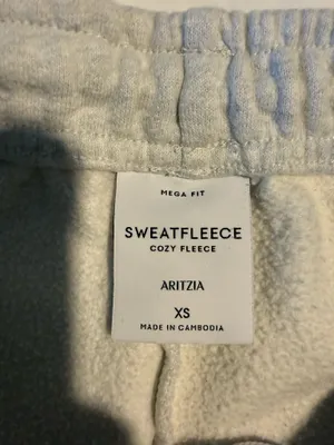 Aritzia Cozy Sweatfleece Mega Cargo Mid-Thigh Short thumbnail 4