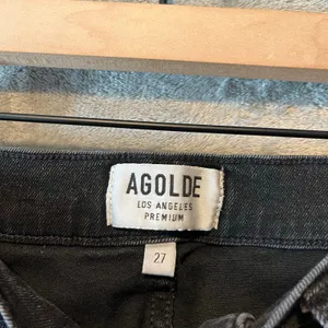 AGOLDE Sophie High Rise Skinny Crop Black Distressed Skinny Size 27‎ thumbnail 6