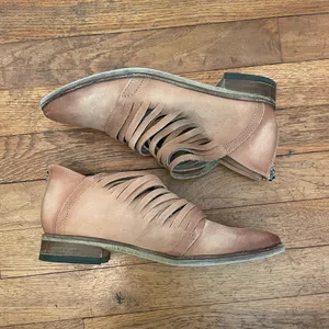 Free People Lost Valley Strappy Italian Leather Ankle Boot in Tan Sz 38/7.5 thumbnail 2