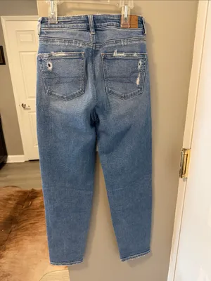 American Eagle Distressed High-Rise Mom Straight Jeans 00/25 thumbnail 8