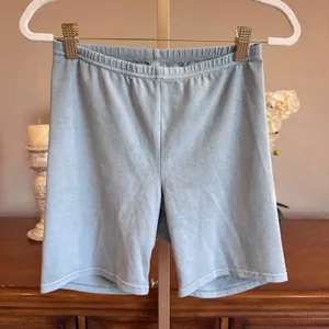 SKIMS Outdoor Bike Shorts Denim Blue Size Small NWT thumbnail 2