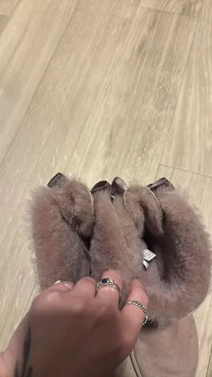 UGG Boots Women’s thumbnail 3