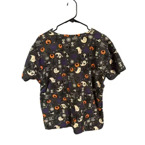 Womens XL Zoe & Chloe Halloween Ghost Pumpkin Short Sleeve Vneck Scrubs Uniform thumbnail 2