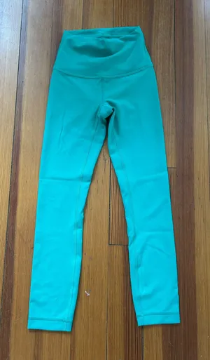 Lululemon Kelly Green High-Rise Leggings Wunder Train 25" thumbnail 1