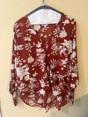West K Floral Surplice Blouse Rust Red White Wrap Top Tie Sleeve Womens Large thumbnail 1