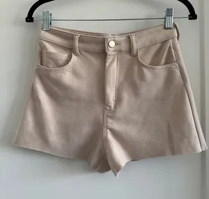 Zara cream suede shorts thumbnail 1
