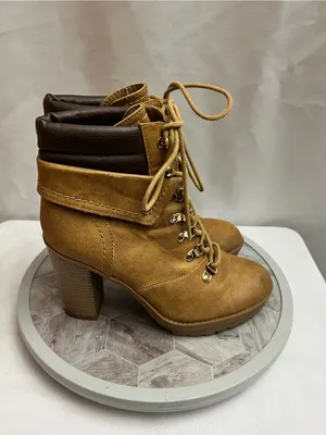 G by GUESS Women’s Size 7 Tan Lace Up Heeled Combat Ankle Boots thumbnail 2
