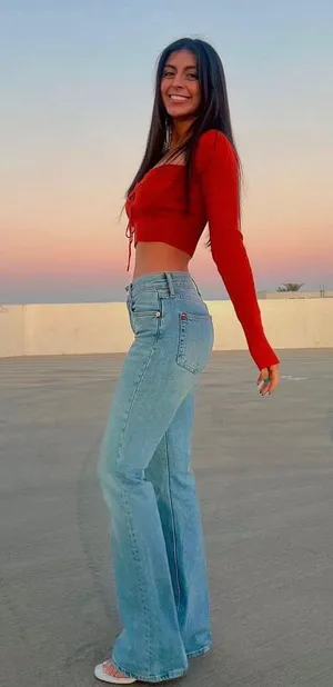 Urban Outfitters Jeans thumbnail 1