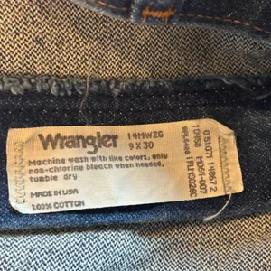 Vintage Wrangler High Rise Tapered Dark Wash Jeans - size 9 (Women's 6) thumbnail 5