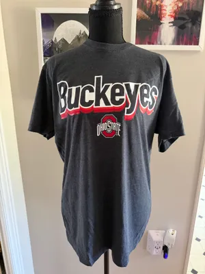 Ohio State Buckeye Graphic Tee size M thumbnail 1