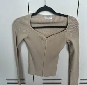 Dissh Top Knit thumbnail 1