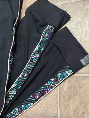 Victoria’s Secret PINK Ultimate Jogging Legging/Pant with Aztec Side Stripe thumbnail 3