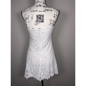 Trixxi White Lace Mini Dress Womens Size Small Spaghetti Strap Sleeveless Party thumbnail 3