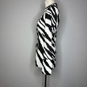 Pretty Little Thing- Black & White Zebra Stripe Button Down Top thumbnail 9