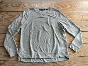 TravisMathew Long Sleeve Crewneck Sweatshirt size S thumbnail 1