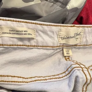 Universal Thread Women's 14/32 High-Rise Vintage‎ Midi Jean Shorts White Stretch thumbnail 13