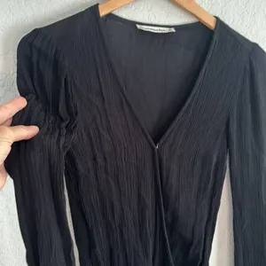 Abercrombie & Fitch Black Gauzy Crinkly Bodysuit Thong Long Sleeve Date Night XS thumbnail 4