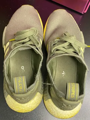 Adidas UltraBoost Triple White Running Shoes Sneakers Mens Size 7.5 thumbnail 4