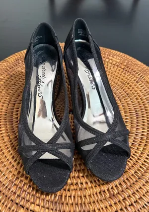 Easy Street Alive 5 Black Glitter Meshi Peep Toe Kitten Heel Pumps Evening Shoes thumbnail 1