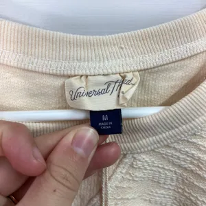 NEW Universal Thread women's cream sleeveless thick knit textured vest top M‎ thumbnail 3
