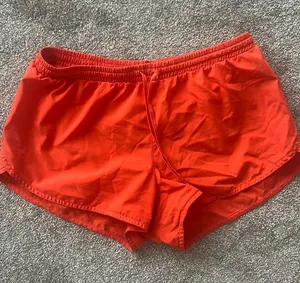Old Navy Active Shorts thumbnail 1