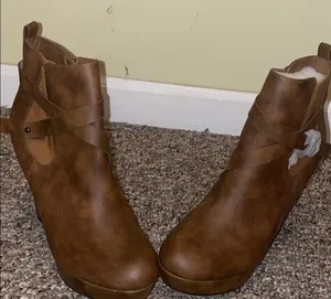 Womens New Dominique Nicole Brown Ankle Heeled Booties thumbnail 3