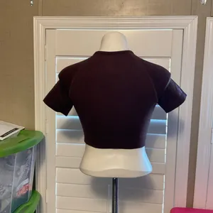 Elegant Maroon Crop Top for Women thumbnail 4