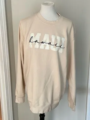 Super Cute Oversized Cream Colored Maui Hawaii Crewneck Sweatshirt thumbnail 2