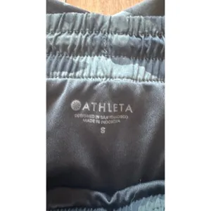 Athleta‎ Womens Camo Mesh Trim Running Shorts Size S Black Gray Green Activewear thumbnail 6