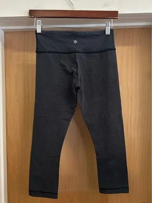 Lululemon Athletica Crop Charcoal Grey Leggings - size 2 or 4 thumbnail 2