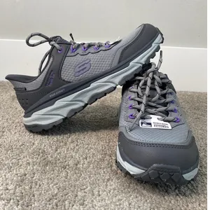 New Skechers Swift Fit Women’s Sneakers Size 7.5 thumbnail 1