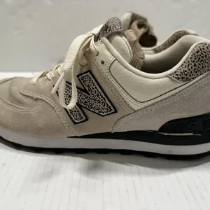 New Balance 574 Shoes Womens 9.5‎ Beige Suede Animal Print Athletic Sneakers thumbnail 6